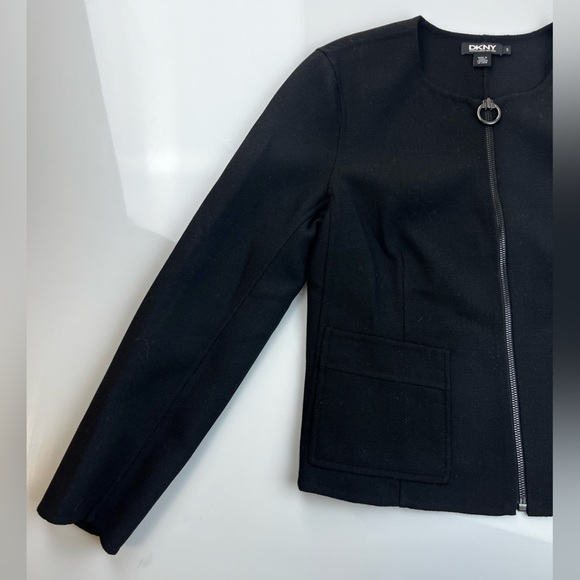DKNY Full Zip Blazer S52-31 - Picture 4 of 7